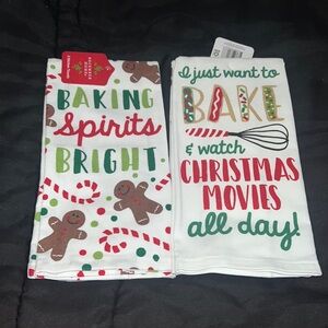 NWT 4pc Christmas Baking Movie gingerbread Kitchen Towels 100% cotton (16x26in)